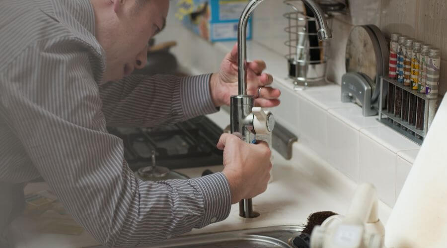 Professional sink repair in University Park, IA